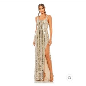 NWT MAC DUGGAL HALTER NECK EMBELLISHED DETAILED BACK GOWN Size 8 style 93981